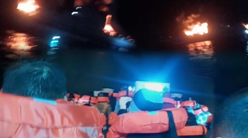 Feribot yangınından kurtulan Türk yolcular İstanbul'da! Korku dolu anları anlattı: Alarm verildi, maskeli insanlar aşağıya indi