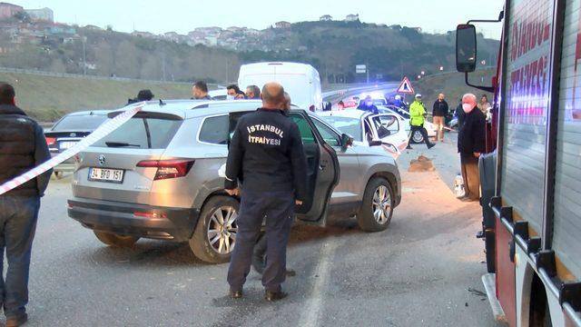  Çekmeköy'de 7 aracın karıştığı zincirleme kazada 2 kişi yaralandı  - Genel - İstanbul - 