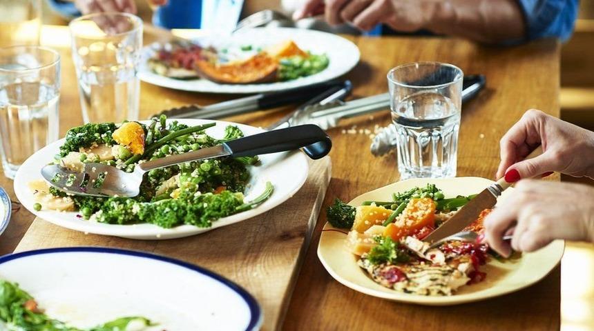 Sebze tüketmek tek başına kalp krizi riskini azaltmak için yeterli değil