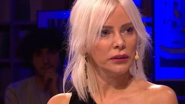 Ömür Gedik'den süper minili poz! Ayıp sınırını aşmış durumda demişti