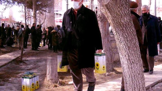 KDV indirimi sonrası akın ettiler! 5 litrelik yağ 92 lira...