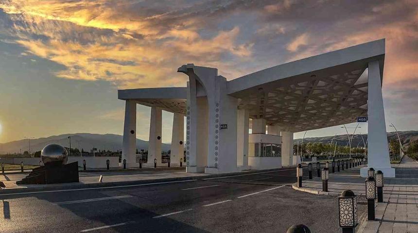 Erzincan Binali Yıldırım Üniversitesi, dünyanın en iyi genç üniversiteleri arasında yer aldı