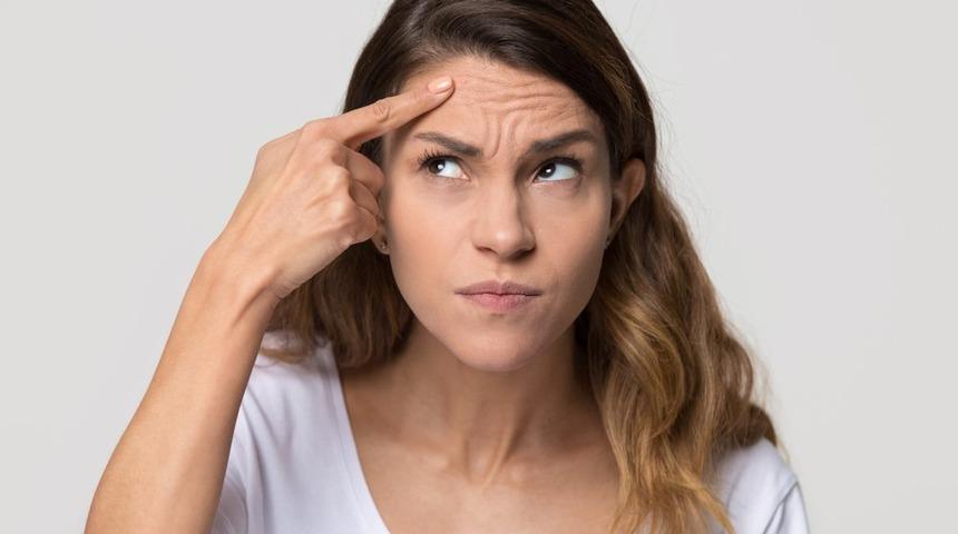 Gen&ccedil;leşmek i&ccedil;in para harcamanıza gerek yok! Bu doğal botoks maskesiyle yaşlanma derdine son verin!