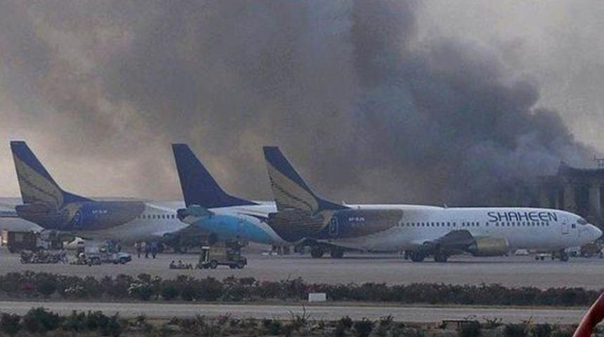 Havalimanında &ccedil;atışma: 26 &ouml;l&uuml;