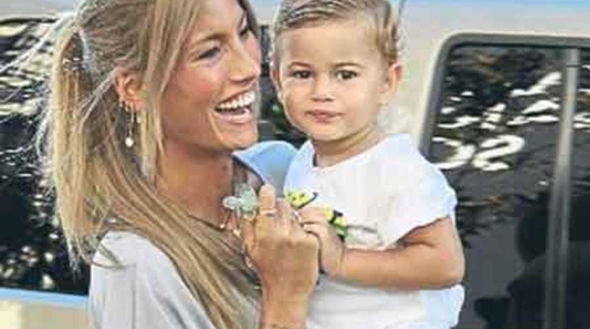 Bir Yakışıklı Daha Geliyor