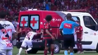 Bu video sosyal medyayı salladı! Saha içine giren ambulans bakın ne yaptı...