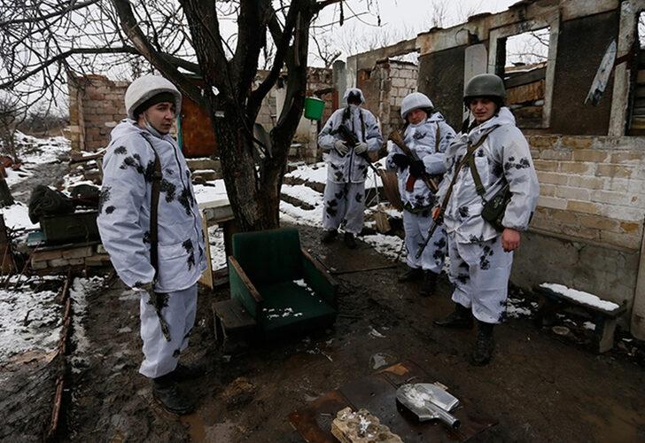 Donbas'ta çatışmalar sürüyor:  2 Ukrayna askeri ve 1 sivilin öldü