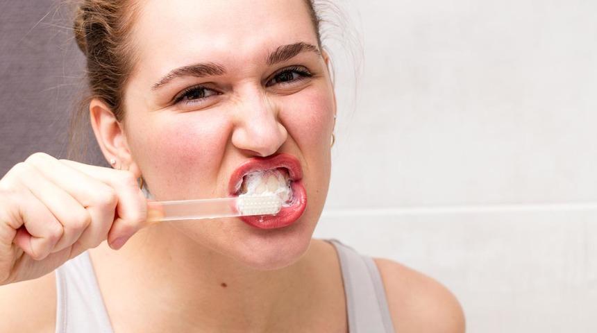 En az iki tanesini yapıyorsunuz! Henüz ölümcül olduğunu bilmiyorsunuz