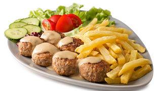 Yaz kış yapabileceğiniz besleyici ve sağlıklı bir yemek: Patlıcanlı bulgur köftesi tarifi