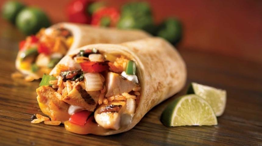 Meksika mutfağı ve Türk mutfağını buluşturan lezzet: Çıtır tavuklu burrito tarifi