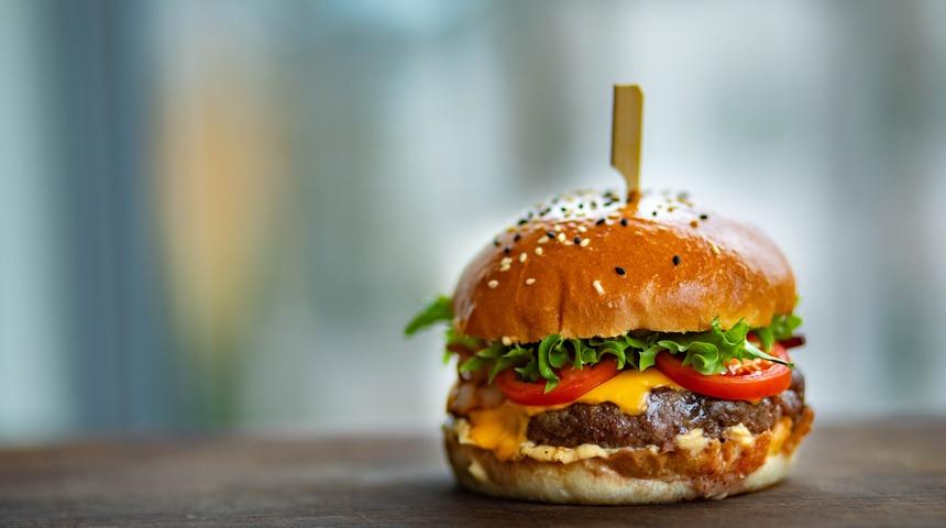 Bu tarif ile yediğiniz tüm hamburgerleri unutacaksınız: Evde hamburger tarifi