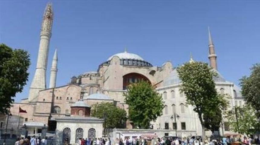 'Ayasofya cami olarak a&ccedil;ılmalı'