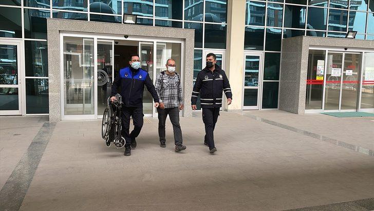 Zabıtalar ile tır sürücüsü, kanser hastaları için tekerlekli sandalye bağışıyla uzlaştı G2