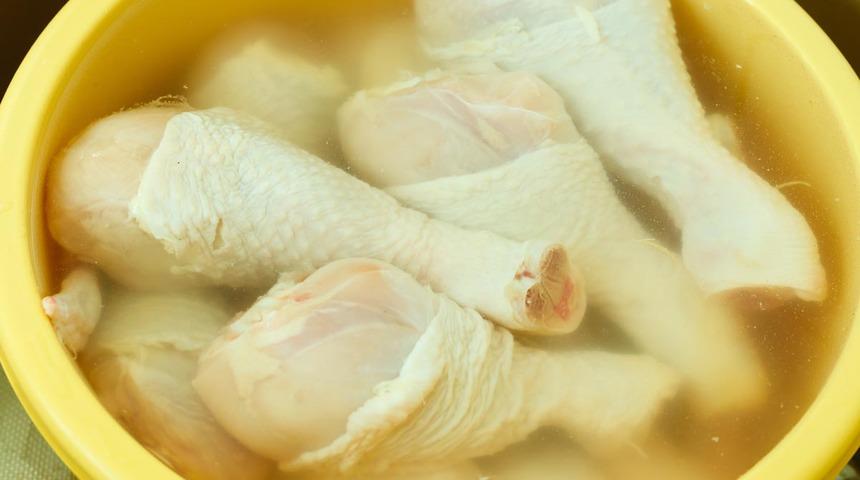 Hem yeşilliklerde hem de etlerde herkes bu hatayı yapıyor! Zehirlenmenize ramak kaldı