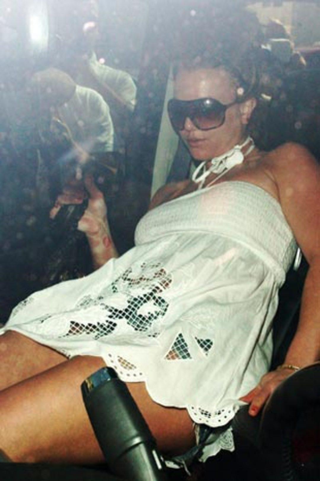 Brittney Spears Upskirt Pictures