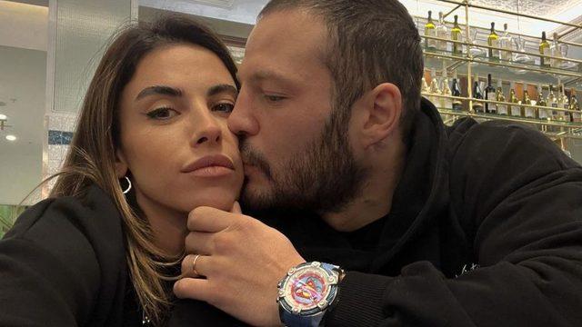 Mini etekli pozları olay olmuştu! Survivor Avatar Atakan'ın eşi Serap Korkmaz bu sefer tarzıyla büyüledi