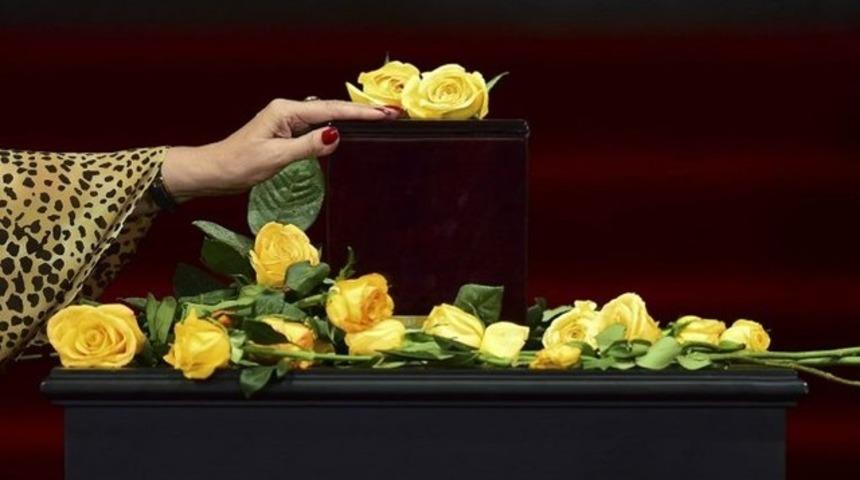 Marquez sarı güller ve kelebeklerle uğurlandı