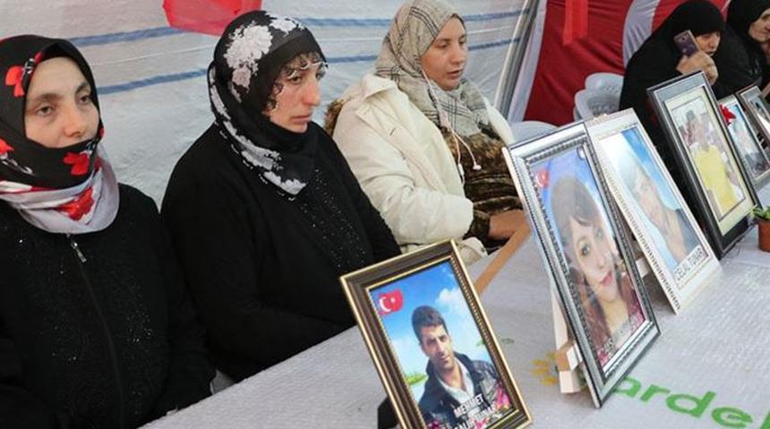 Diyarbakır Anneleri'nin evlat nöbetinde bir kavuşma daha