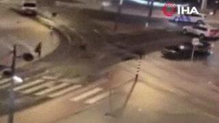 Hollanda'da Apple mağazasında rehine krizi! Polis silahlı soyguncuyu böyle yakaladı