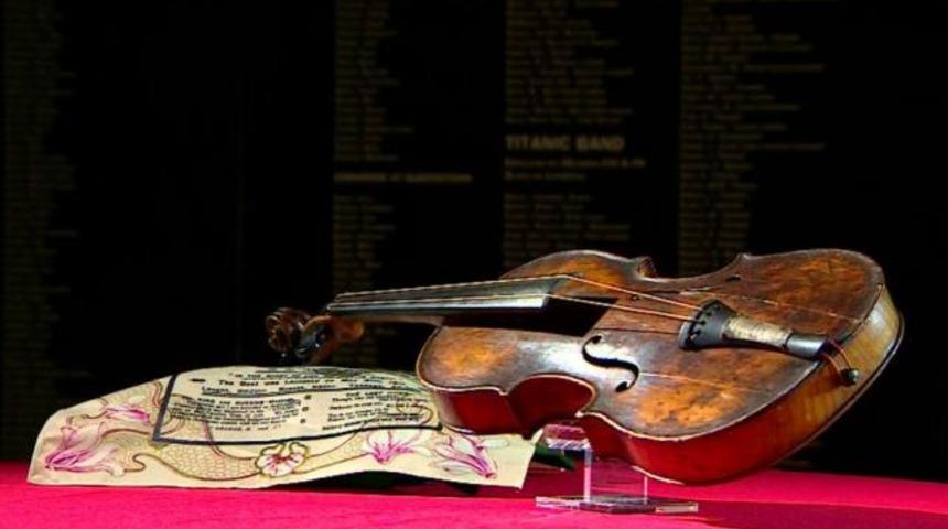 Titanik batarken susmayan keman satılıyor