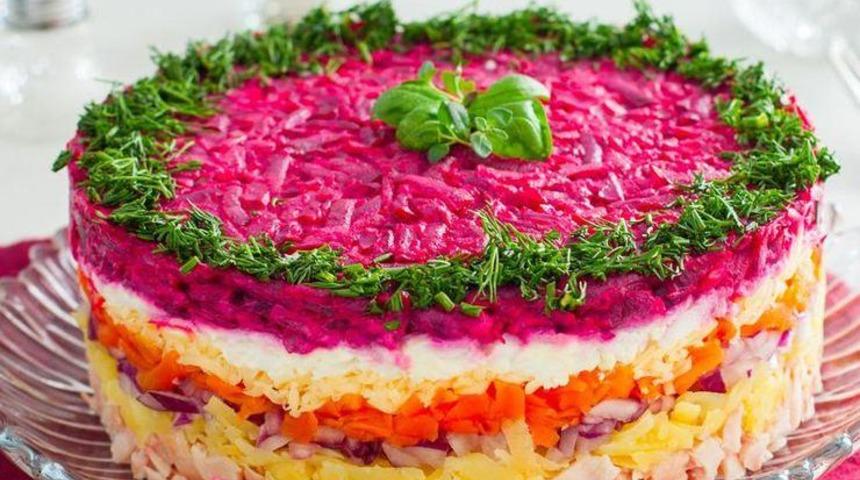 Gelinim Mutfakta katlı patates tarifi ve malzemeleri nelerdir? Gelinim Mutfakta Ağız sulandıran nefis katlı patates nasıl yapılır? Gelinim Mutfakta katlı patates yapmanın püf noktaları nelerdir?