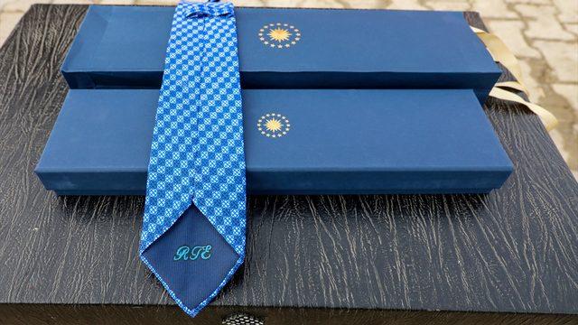 Vanlı kravat tutkununa Cumhurbaşkanlığından armağan