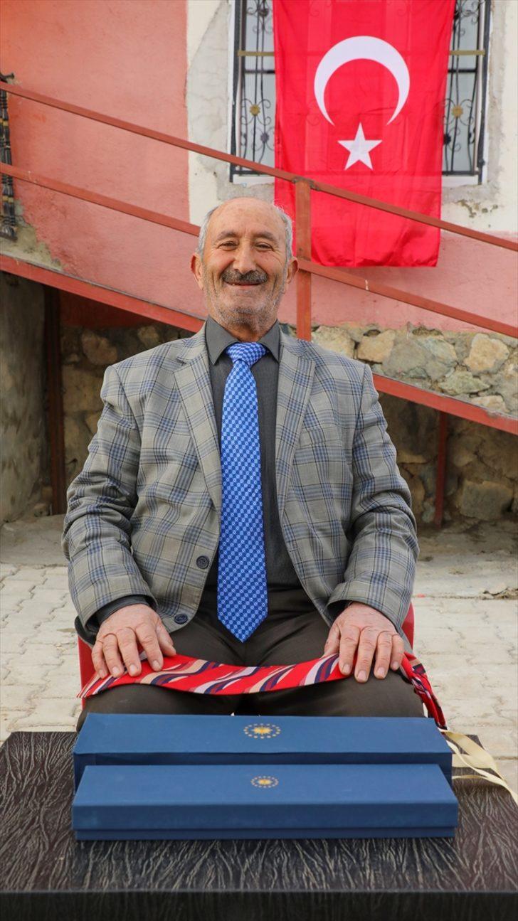 Vanlı kravat tutkununa Cumhurbaşkanlığından armağan G5