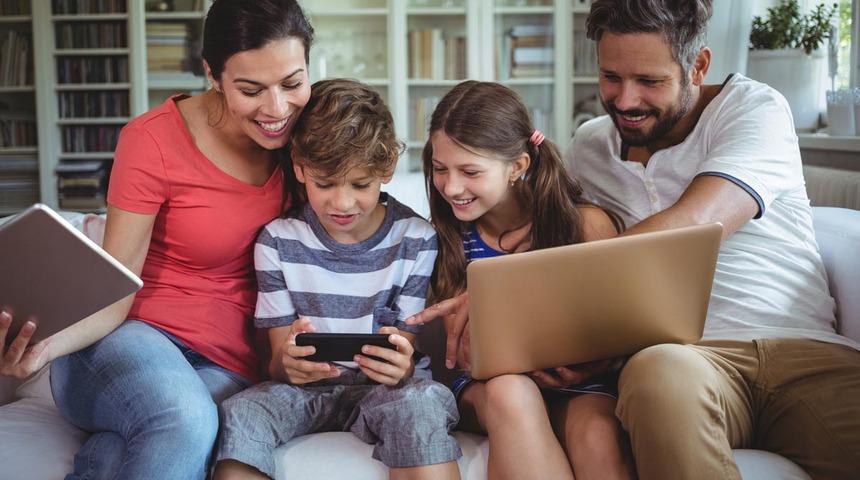 Yeni dijital dünyada iyi ebeveyn olmak