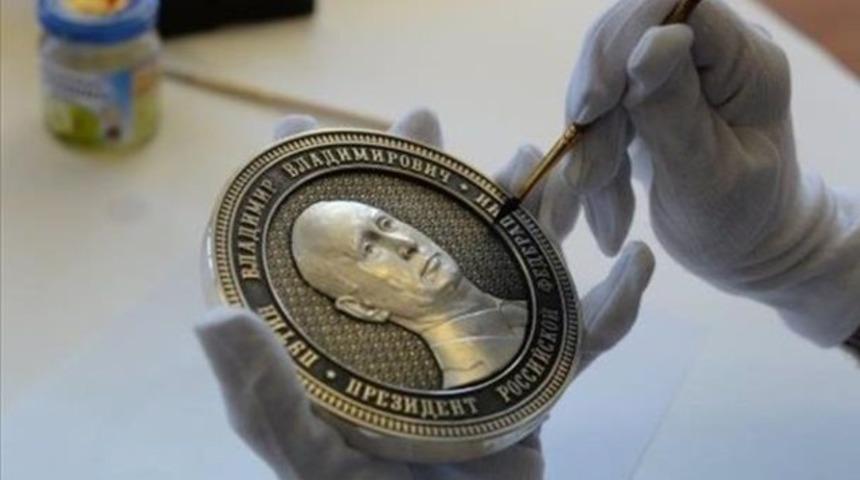 Putin parası basıldı