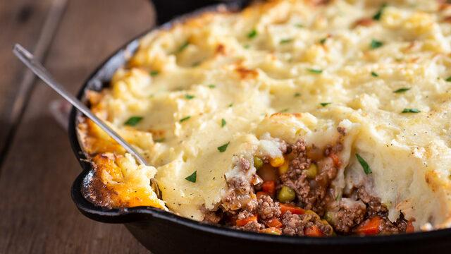 Hep aynı tariflerden sıkılanlara ve farklılık arayanlara: Shepherd's pie tarifi