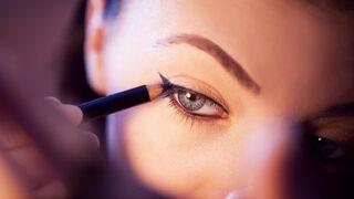 Göz makyajının vazgeçilmezi eyelinerla harikalar yaratın! Pratik ve etkileyici eyeliner çekme yöntemlerini öğrenmeye ne dersiniz?