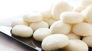 Uzak Doğu lezzetlerini merak edenler buraya! Adeta lokum yiyormuş gibi hissedeceğiniz çok lezzetli pirinç keki tarifi