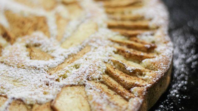 Elma tarçın ikilisine aşık olanlar bu şekersiz tarife bayılacaksınız