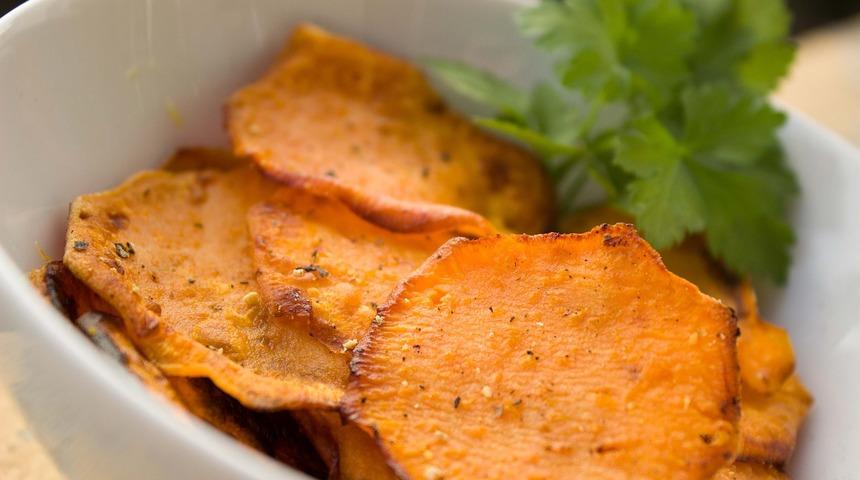 Sağlıklı ve lezzetli bir cips tarifi: Mercimek cipsi!