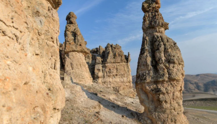 Tunceli’deki peri bacalarını anımsatan kayalar turizme kazandırılmayı bekliyor! Görenler hayran kaldı
