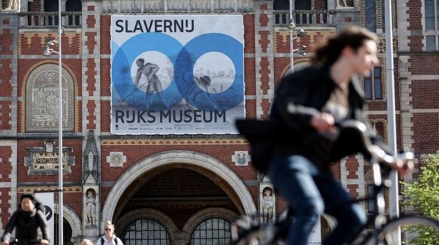 Hollanda: K&ouml;leliği &ccedil;ağrıştıran soyadlarını değiştirmek isteyenlerin masrafını belediye &ouml;deyecek