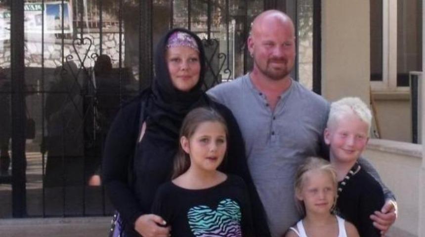 Norveçli ateist aile müslüman oldu