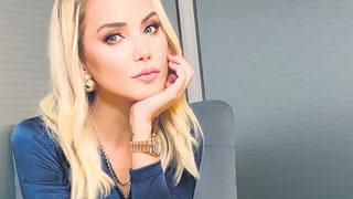 Ece Erken yazlığı olan Çeşme'den paylaşım yaptı