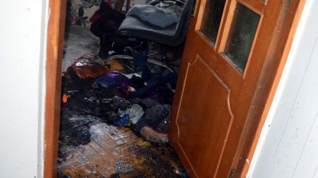 Avcılar'da komşu kabusu! ''Hepiniz öleceksiniz'' yazmıştı bu kez evi ateşe verdi