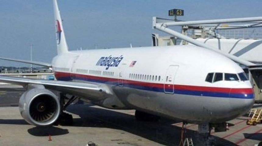 D&uuml;şen u&ccedil;akla ilgili &ccedil;ılgın komplo teorileri