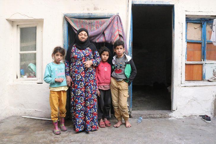 Suriyeli kadın 4 torununa hem annelik hem babalık yapıyor G2