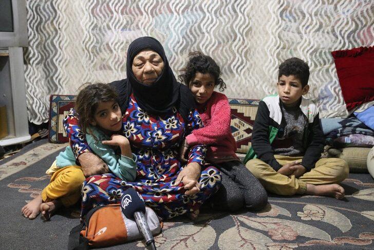 Suriyeli kadın 4 torununa hem annelik hem babalık yapıyor G5