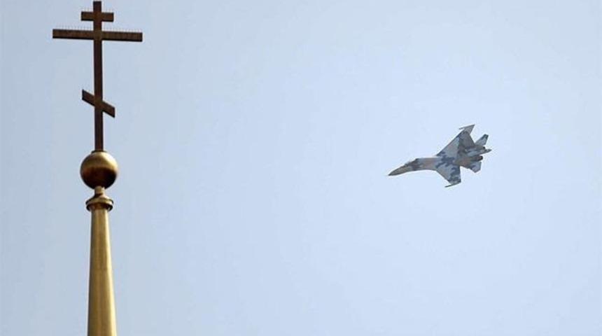 Ukrayna'da iki savaş uçağı düşürüldü