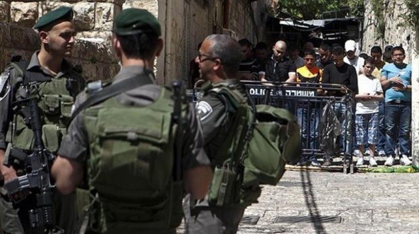 Mescid-i Aksa'da yaş sınırlaması