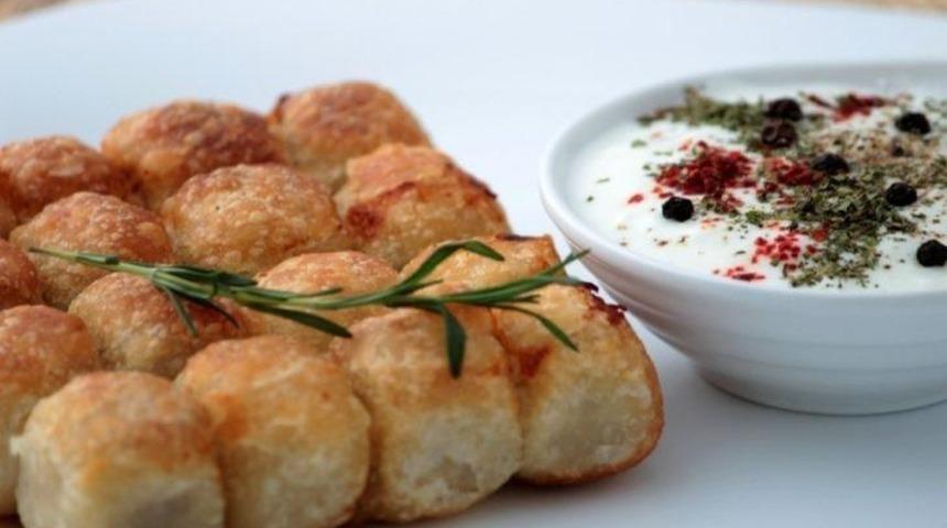 Kısa sürede hazırlayabileceğiniz çıtır çıtır boşnak mantısı tarifi