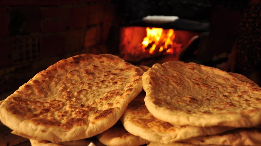 Çat kapı gelen misafir için can kurtaran tavada poğaça tarifi