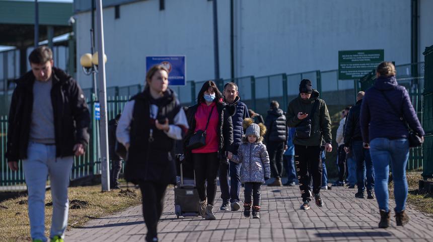 Avrupa'da 'Ukraynalı mülteci' hazırlığı! Polonya'da kabul noktaları oluşturulmaya başlandı