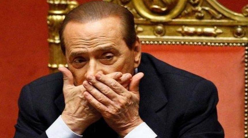 Silvio Berlusconi'ye bir şok daha