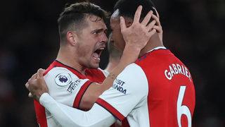 Arsenal son dakika golüyle 3 puanı kaptı