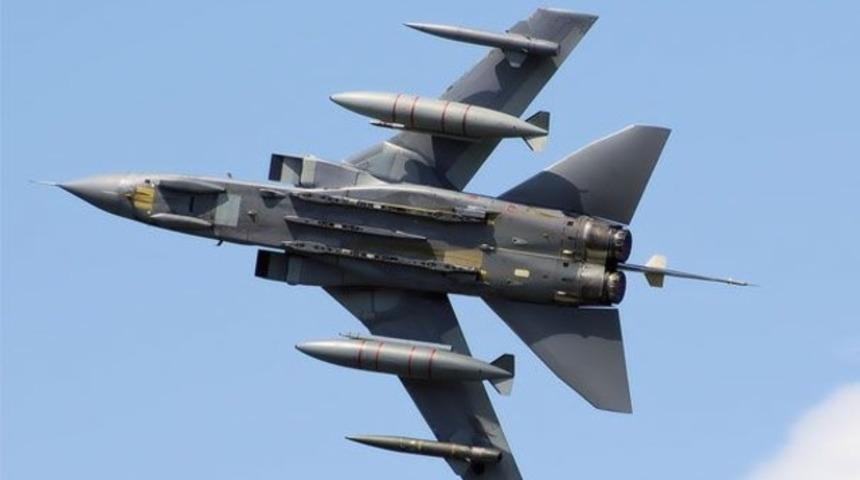 İngiltere IŞİD'i havadan vurdu